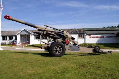 Field gun.