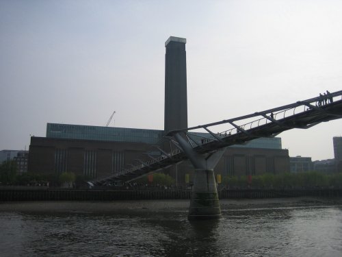 Tate Modern, Millenium Bridge