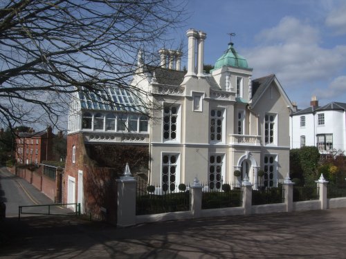 House behind the Cathedral