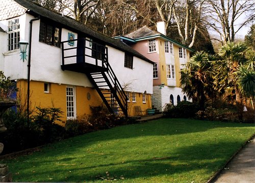 All the houses are colourful.