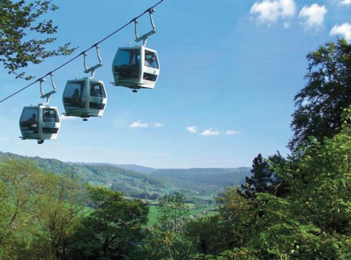 Cable Cars soar over the Derwent Valley