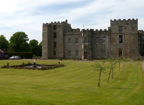 Chillingham Castle gardens