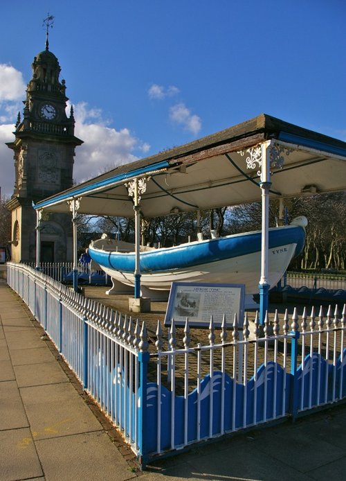 Woodhalve Lifeboat & Monument