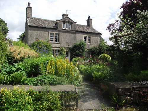 A pretty cottage in Austwick in Ribblesdale