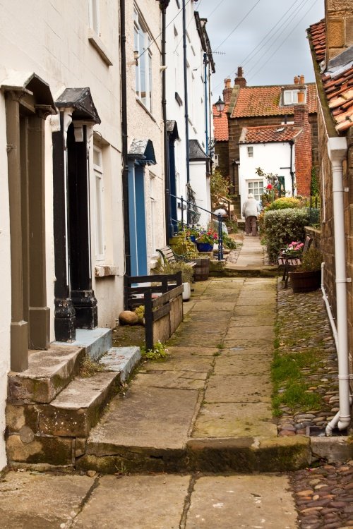 Robin Hood's Bay alley 1