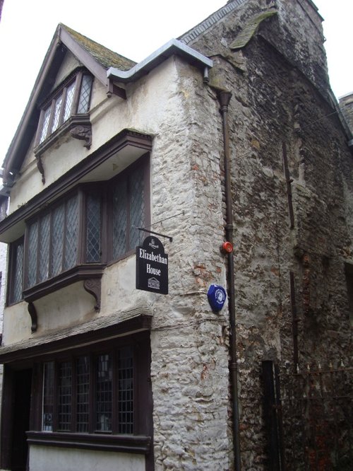 New Street, the Elizabethan House