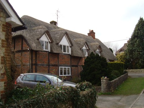 Thatched cottage in Wolf's Lane
