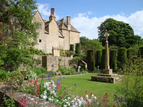 Snowshill Manor June 2008