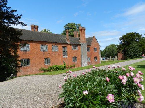 Baddesley Clinton June 2011