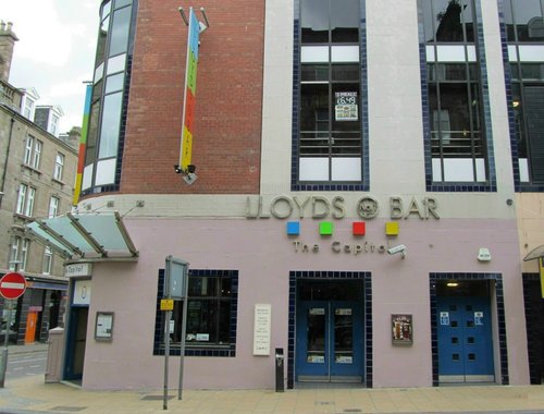 Lloyds No 1 Bar