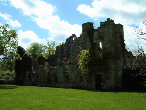 Scotney Castle May 2001