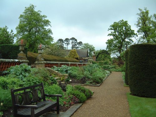 Groombridge Place Gardens may 2001