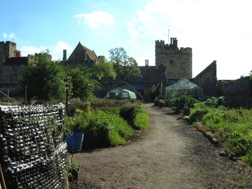 Penshurst Place May 2001