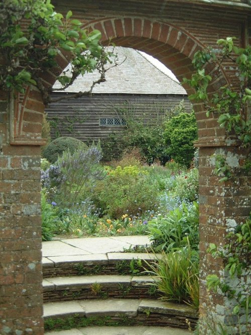 Great Dixter, May 2001