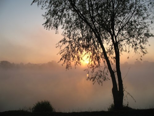 Sunrise over Watermead Country Park