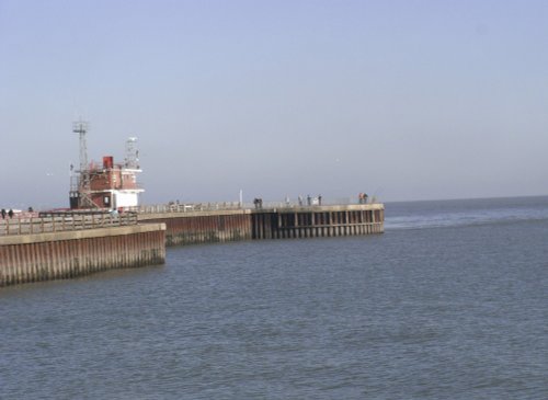 From Gorleston looking over the harbour to Gt. Yarmouth