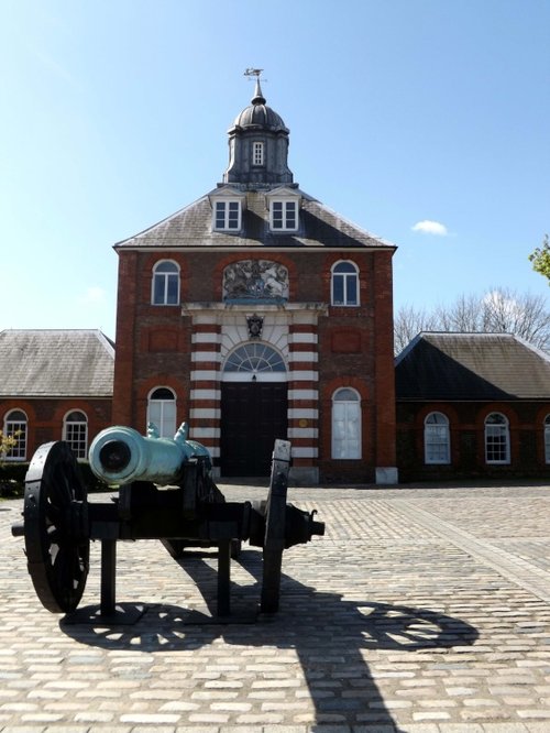 Woolwich Arsenal , Woolwich