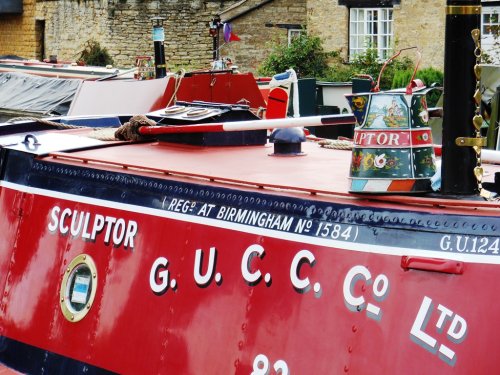 Narrowboat, Stoke Bruerne