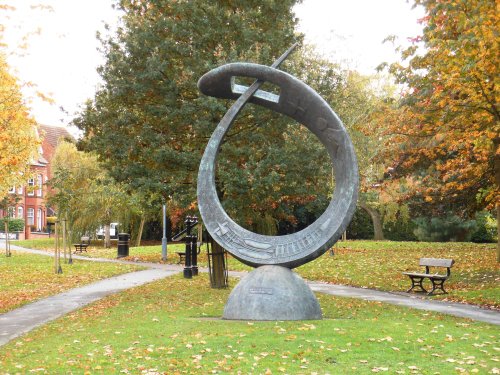 Sir Frank Whittle Sculpture in Chestnut Field (Rugby)