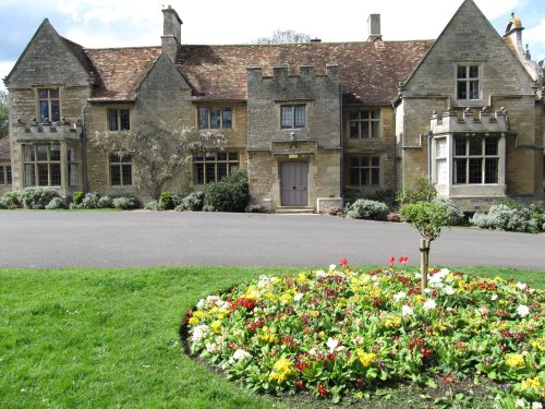 Rushden Hall Park