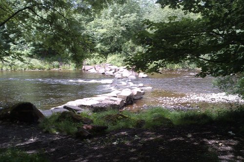 Pontadawe 'Tawe River'.