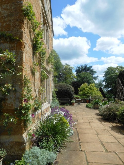 Coton Manor Garden