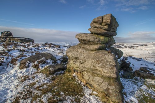 stanage edge peaks