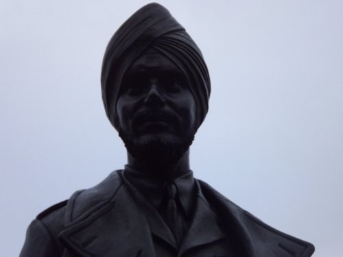 Statue of Mahinder Singh Pujji in St Andrew's Gardens, Gravesend. Erected November 2014.