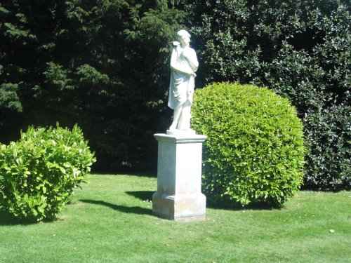 BRODSWORTH HALL ENTRANCE GROUND