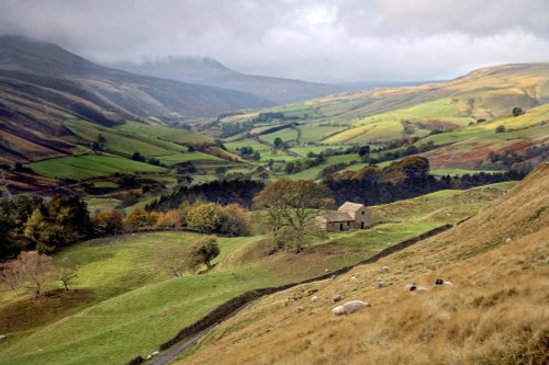 Snake Pass towards Kinder Scout