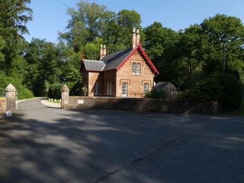 THE MIDDLE LODGE TO THE ENTRANCE OF NETHERBY HALL,LONGTOWN,CUMBRIA