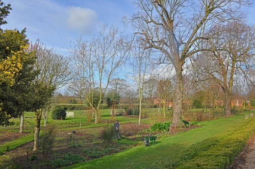 Castle Bromwich Hall Garden