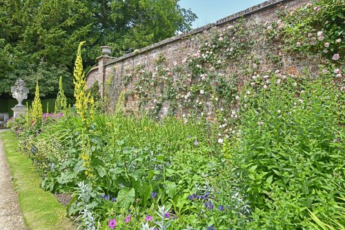 Polesden Lacy Garden