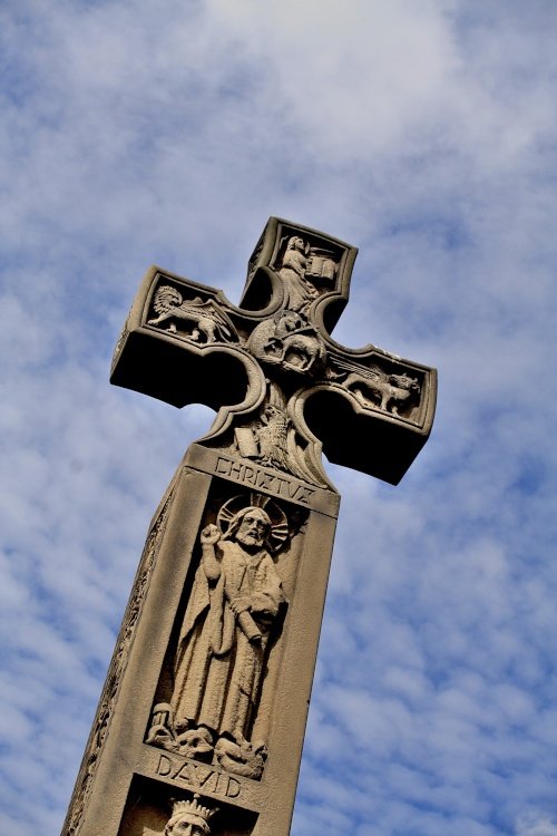 Cross in St Marys Churchyard, Whitby