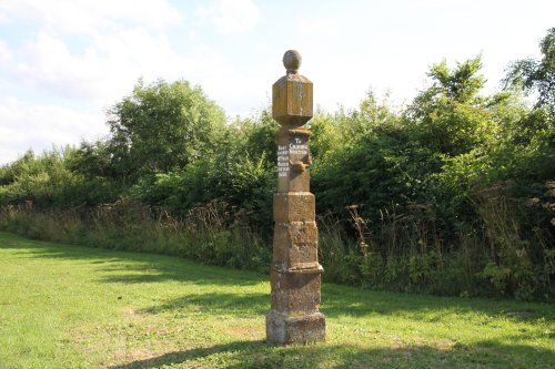 An unusual 17th century guide post located on the edge of Wroxton