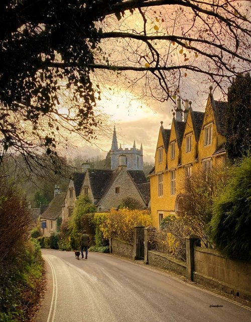 The path to castle combe