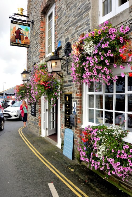 The Old Custom House, Now a Pub on Padstow Quayside