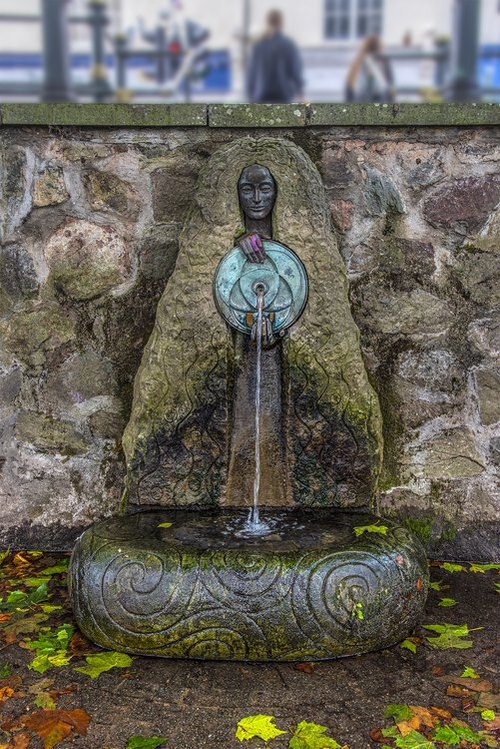 The Malvhina Fountain, Belle Vue Terrace, Malvern