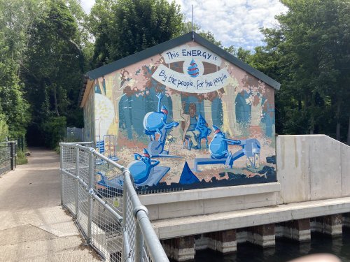 Mural on the side of Hydro Generator Hut at Caversham Lock