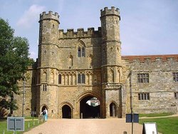 The Gate House in the town of Battle Wallpaper