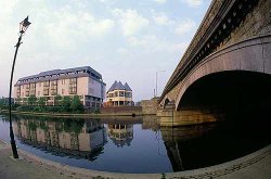 Maidstone Bridge and Courthouse, Kent Wallpaper