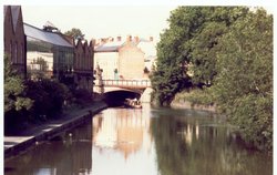 Grand Union Canal and West Bridge Wallpaper