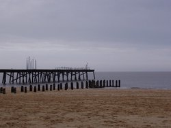 Claremont Pier, Lowestoft, Suffolk Wallpaper