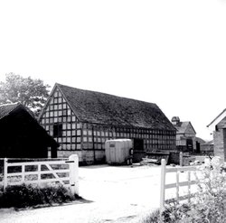 Manor Farm Barn Wallpaper