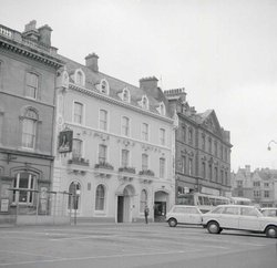 Cirencester - King's Head Wallpaper