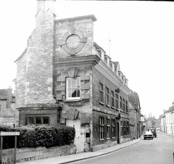 Gloucester St. - Powell's School Wallpaper