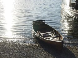 Rowing Boat on Windemere Lake Wallpaper