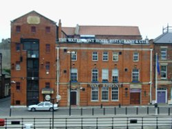 Waterfront Hotel on Princes Dockside from the Prince's Quay shopping centre Wallpaper