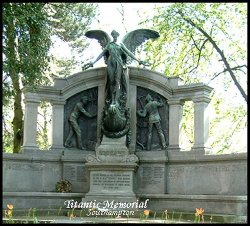 Front view Titanic Memorial