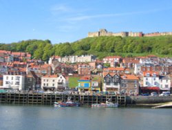 Foreshore Rd and Castle, Scarborough Wallpaper